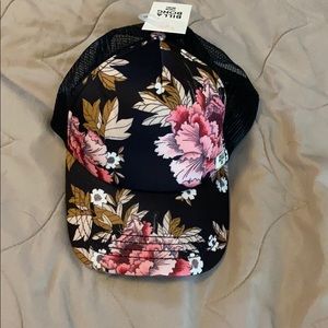 Brand new Billabong trucker hat